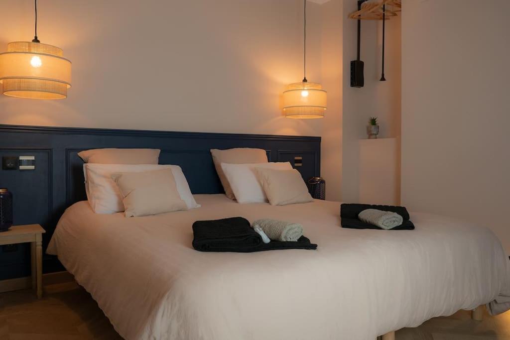 Suite De Luxe Jacuzzi Balneo,King Size Bed Collobrières Exterior foto